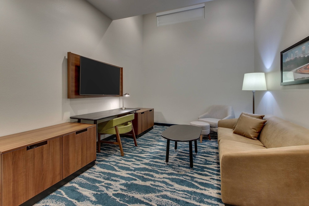 Fairfield Inn & Suites By Marriott Birmingham Downtown 30/38