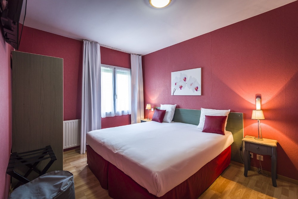 Hotel the Originals Saumur Ouest La Saulaie 14/63