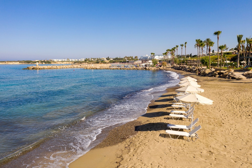 Coral Beach Hotel and Resort 93/95