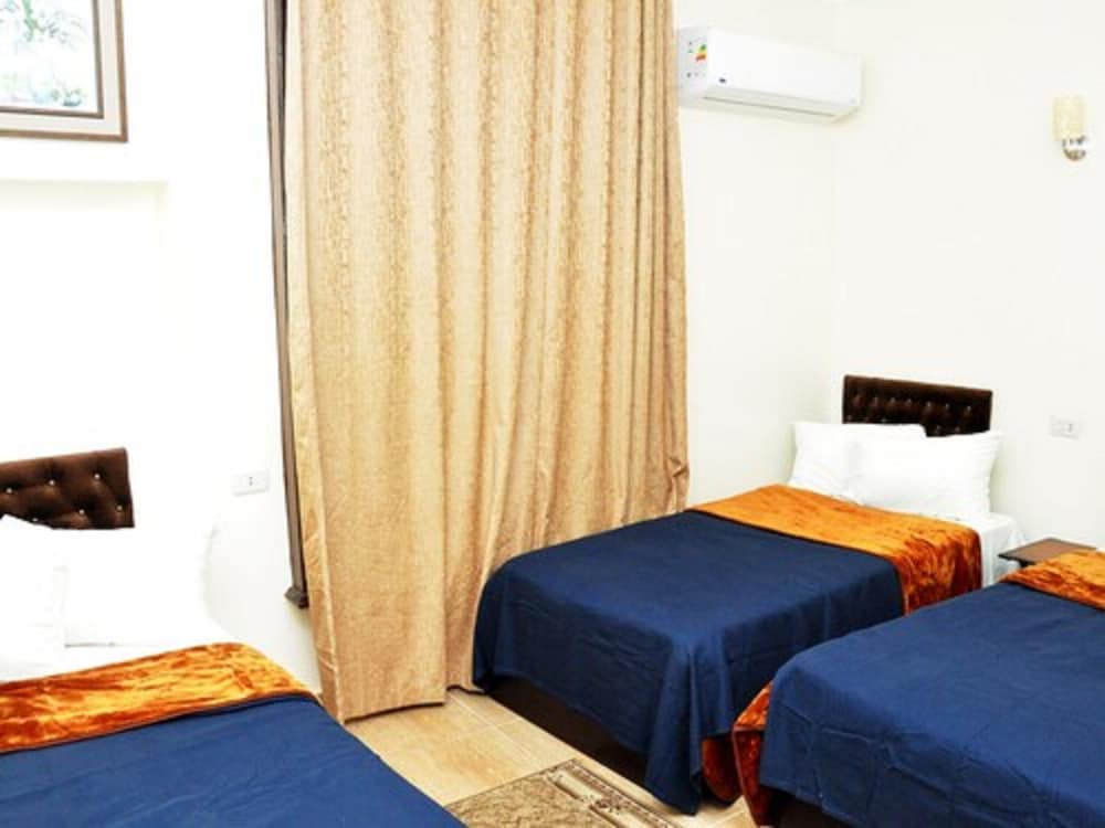 New Panorama Hotel 29/50