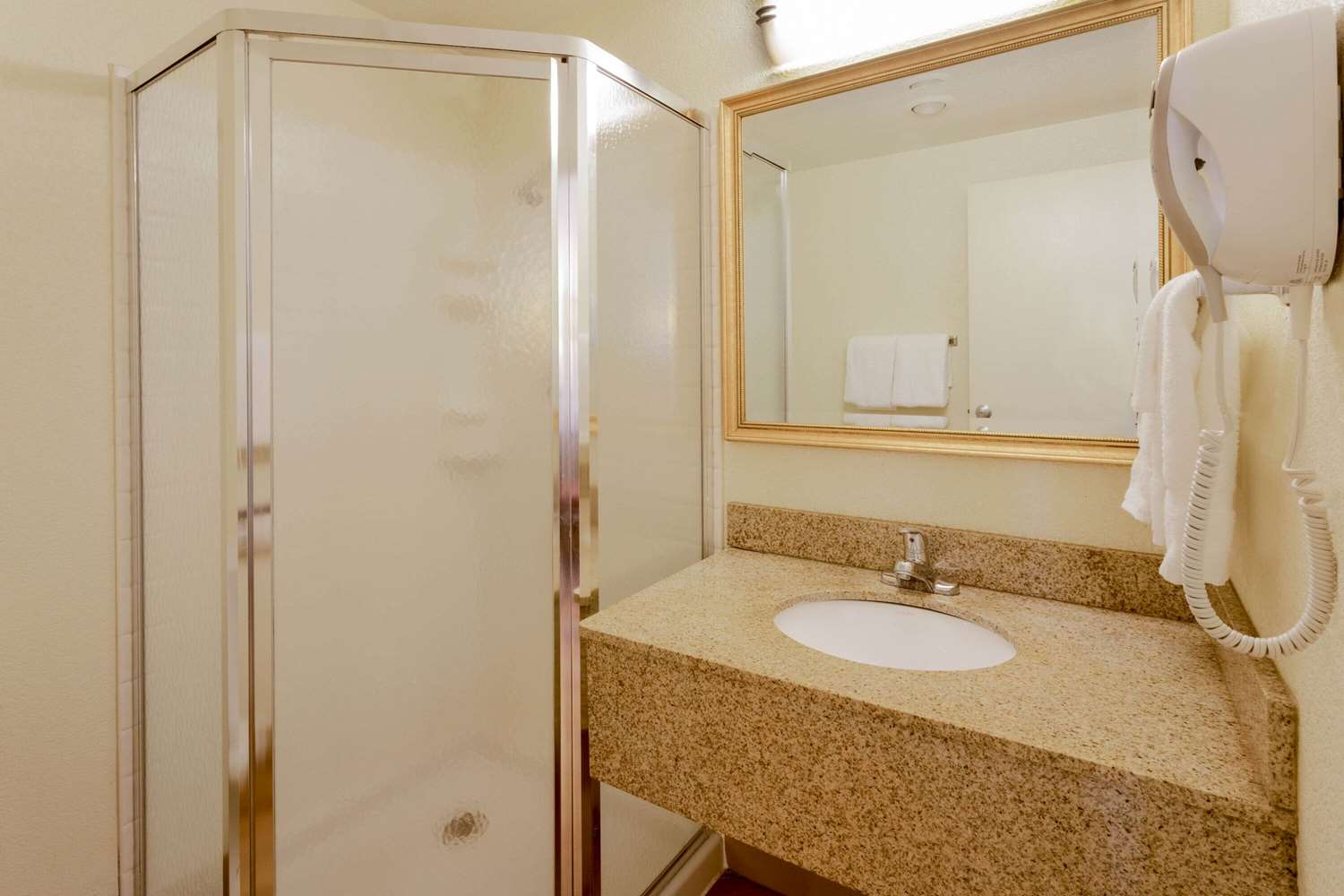 La Quinta Inn by Wyndham Minneapolis Airport Bloomington 51/53