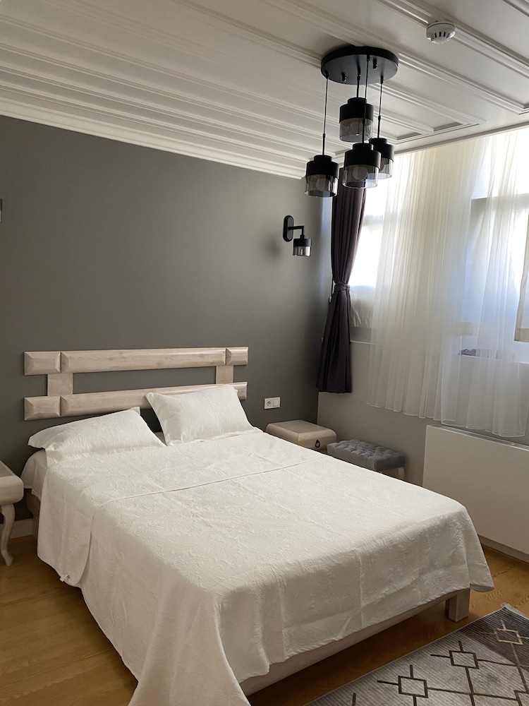 White Island Boutique Otel 4/20