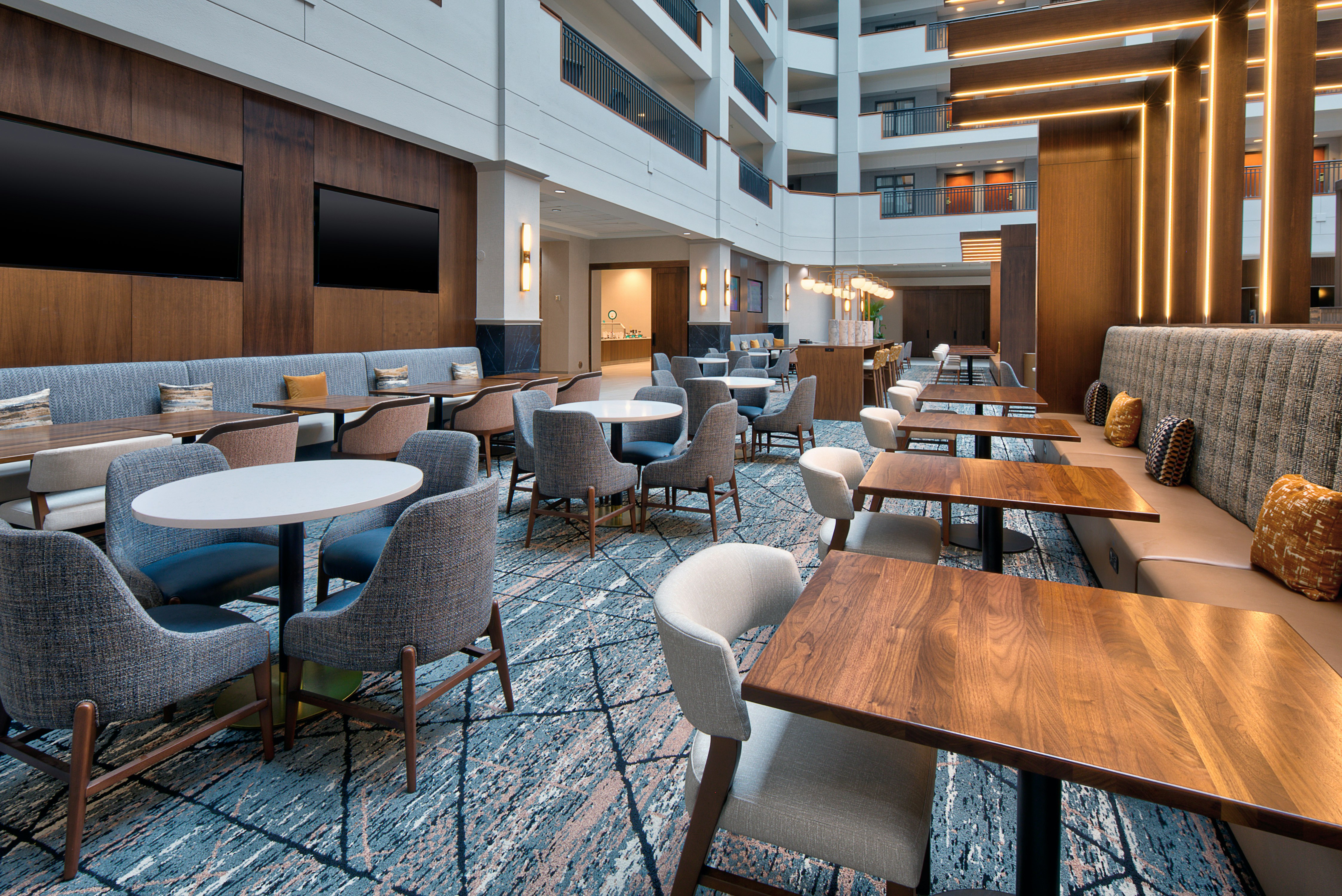 Embassy Suites by Hilton Franklin Cool Springs 70/75