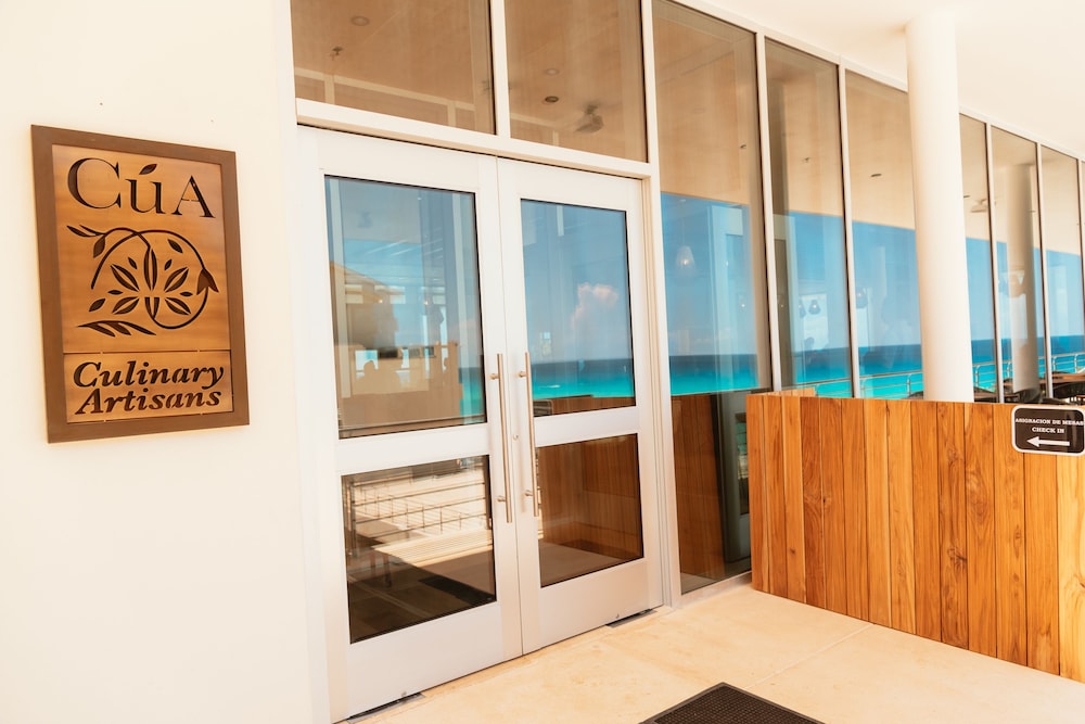 Emporio Cancun photo3