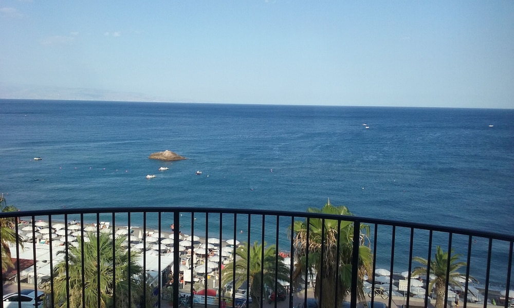 EliHotel 23/30