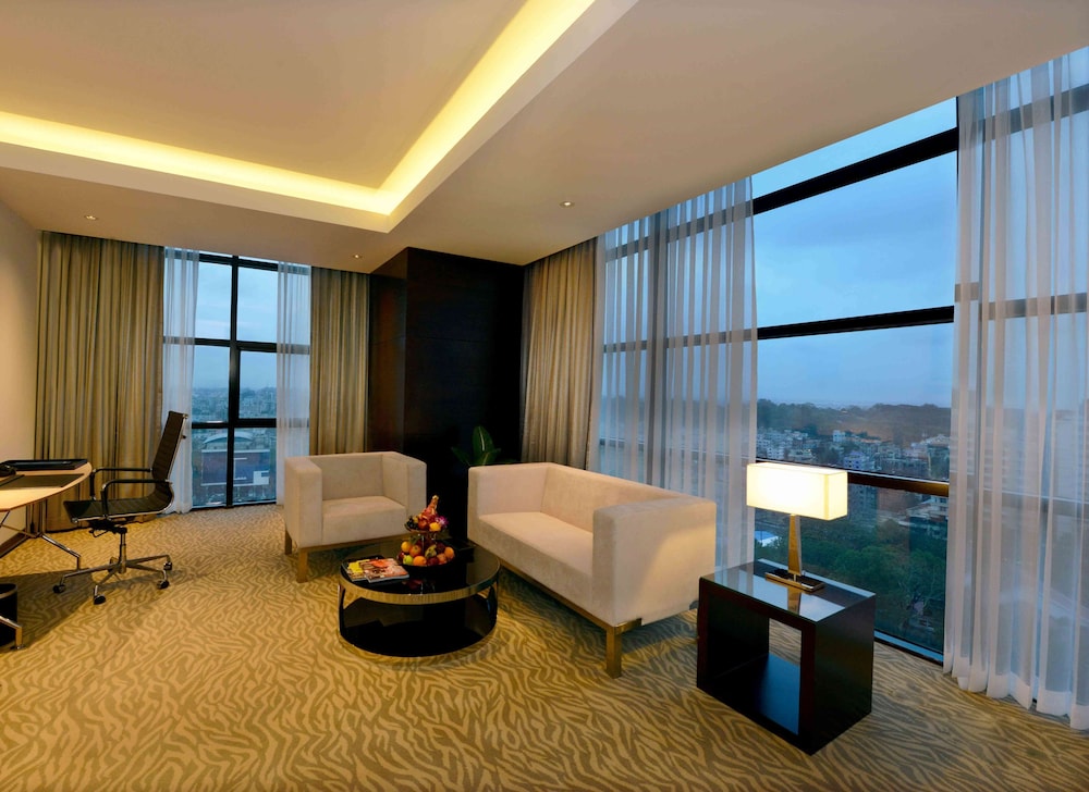 Radisson Blu Chattogram Bay View 36/70