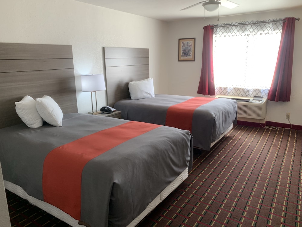 Guest House Inn Medical District near Texas Tech Univ 16/44