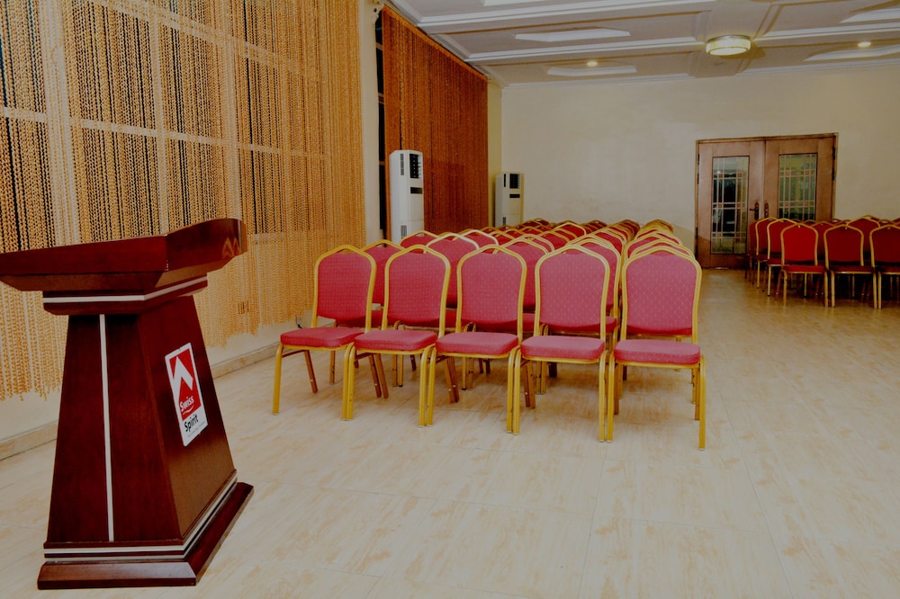 Swiss Spirit Hotel And Suites Danag 35/52