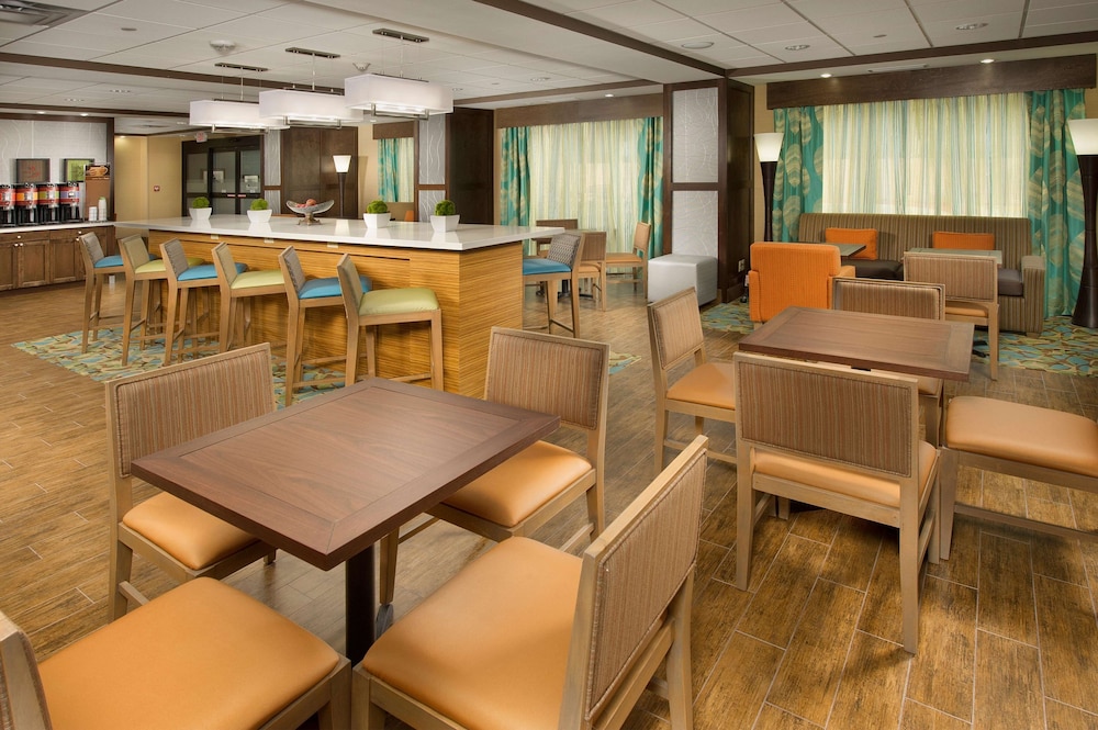 Hampton Inn Lake Charles 48/68