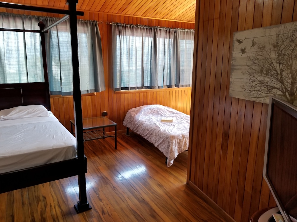 Hostel Monte Campana Escazu 17/50
