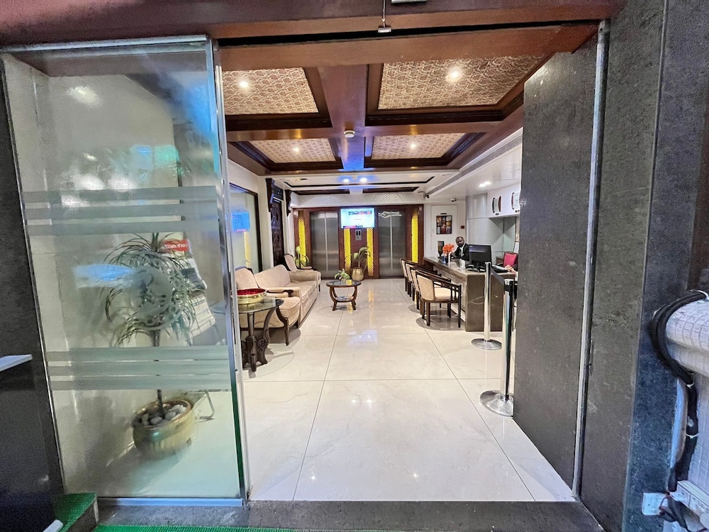 Ramee Guestline Dadar 38/71