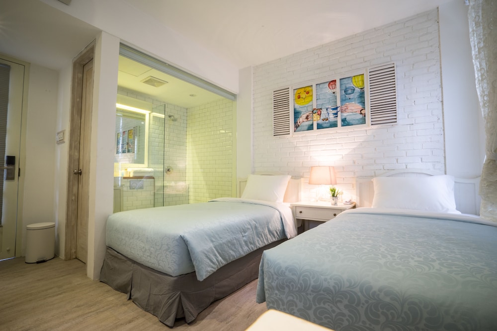 Summerbird - Bed And Brasserie 13/63