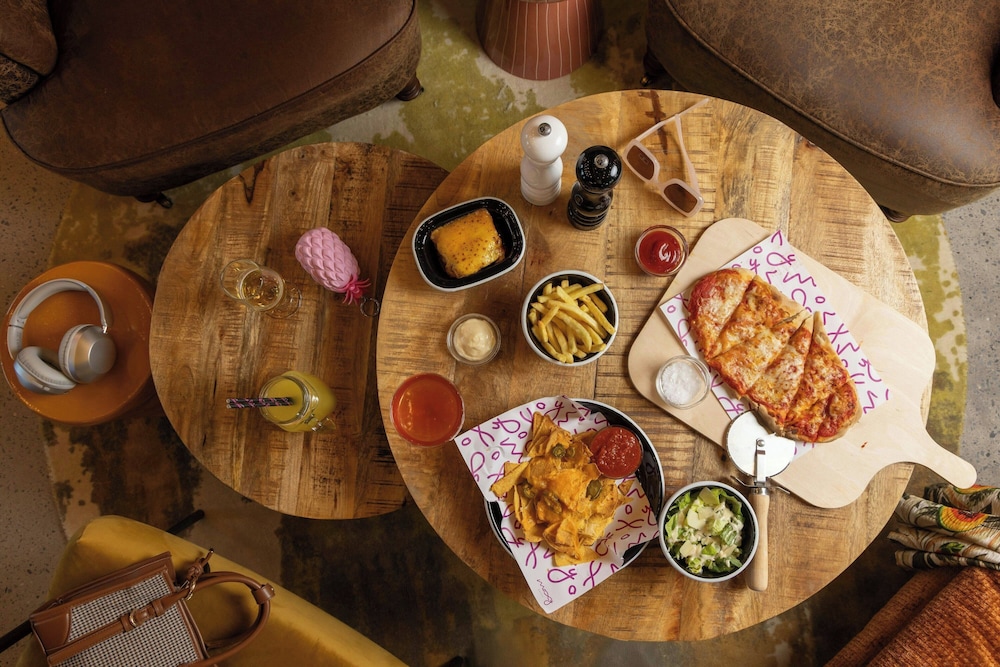 Moxy Dublin Docklands 20/48