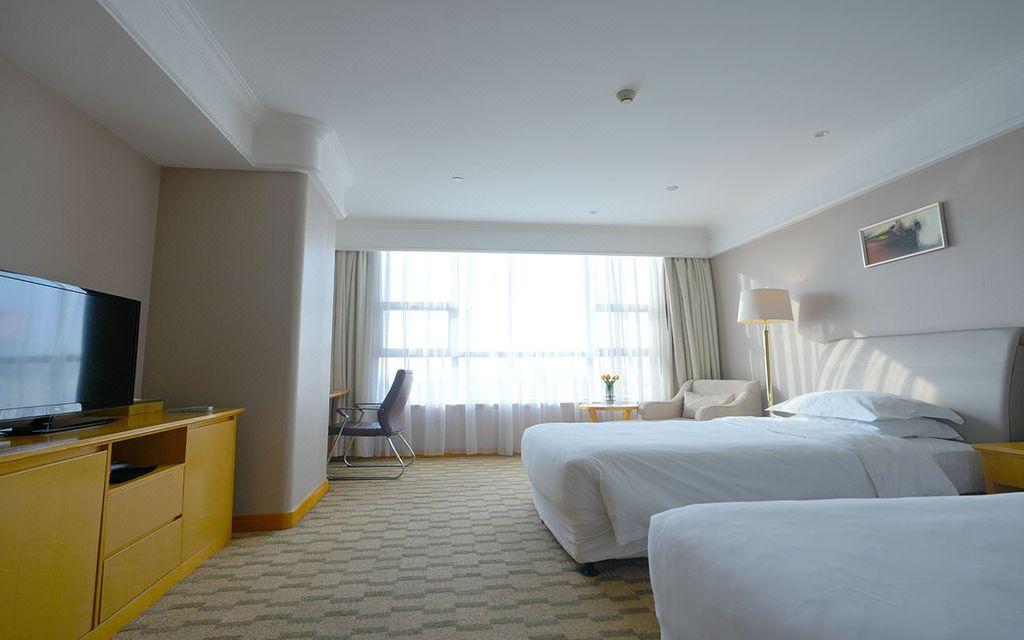 Elegant, Twin Beds