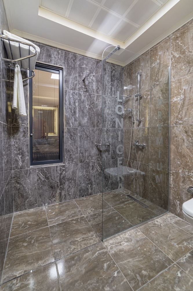 Lonicera Premium Hotel 20/42