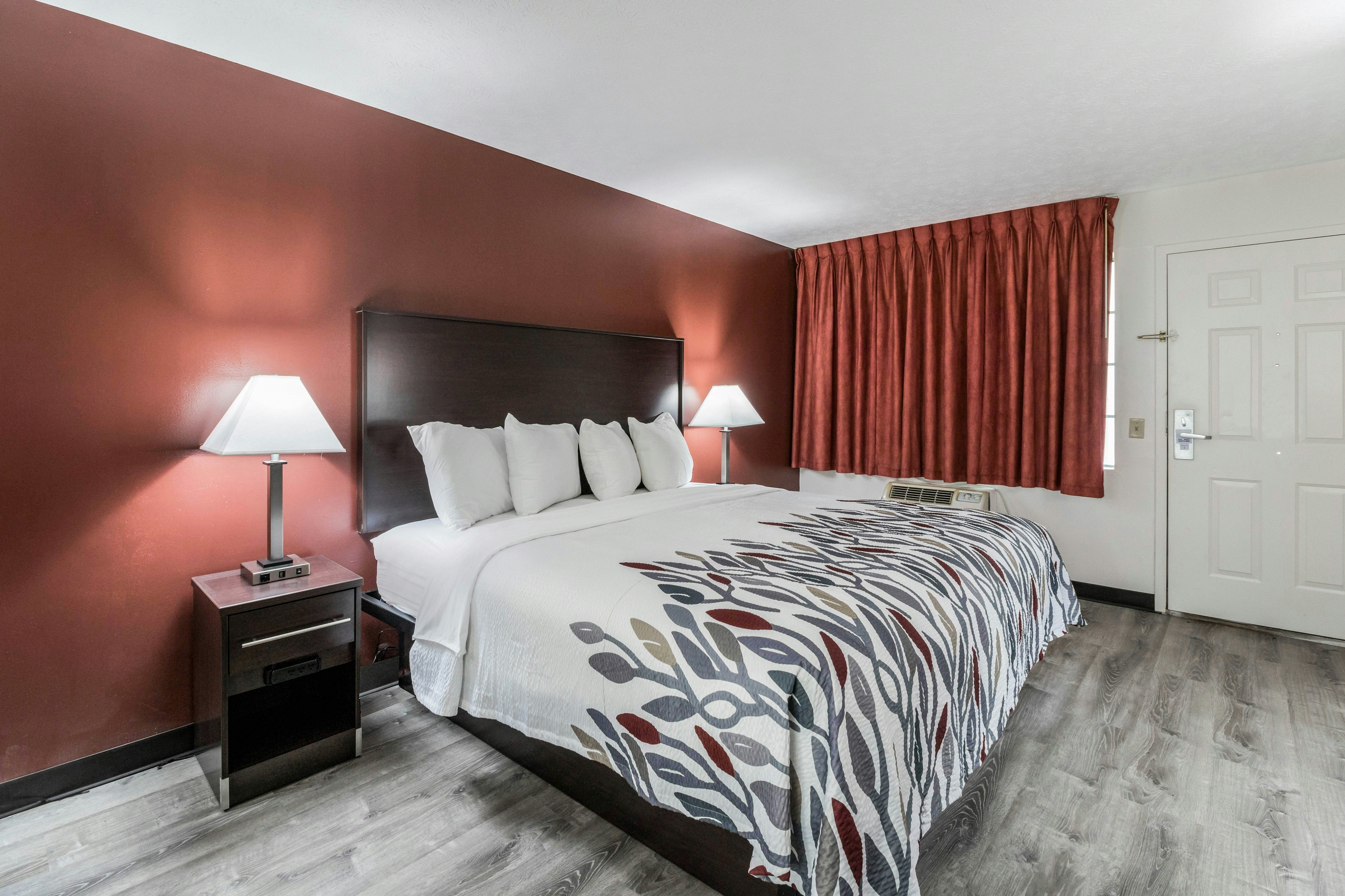 Red Roof Inn Cadiz 11/34