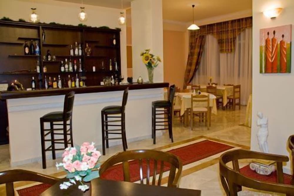 ALEXIOU HOTEL 31/42
