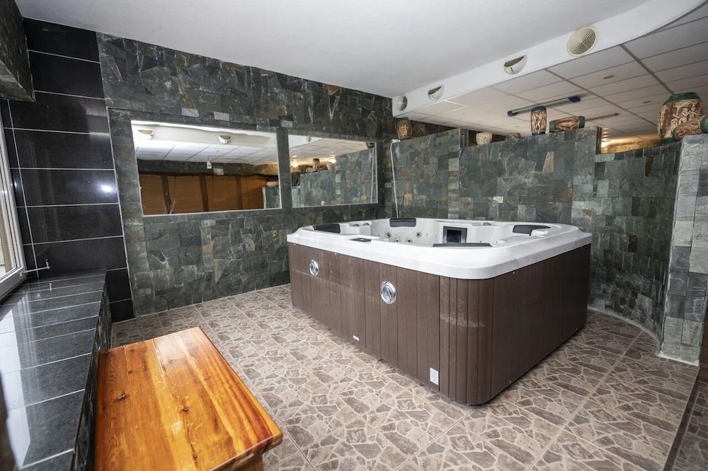 Hotel Fit & Fun 5/50