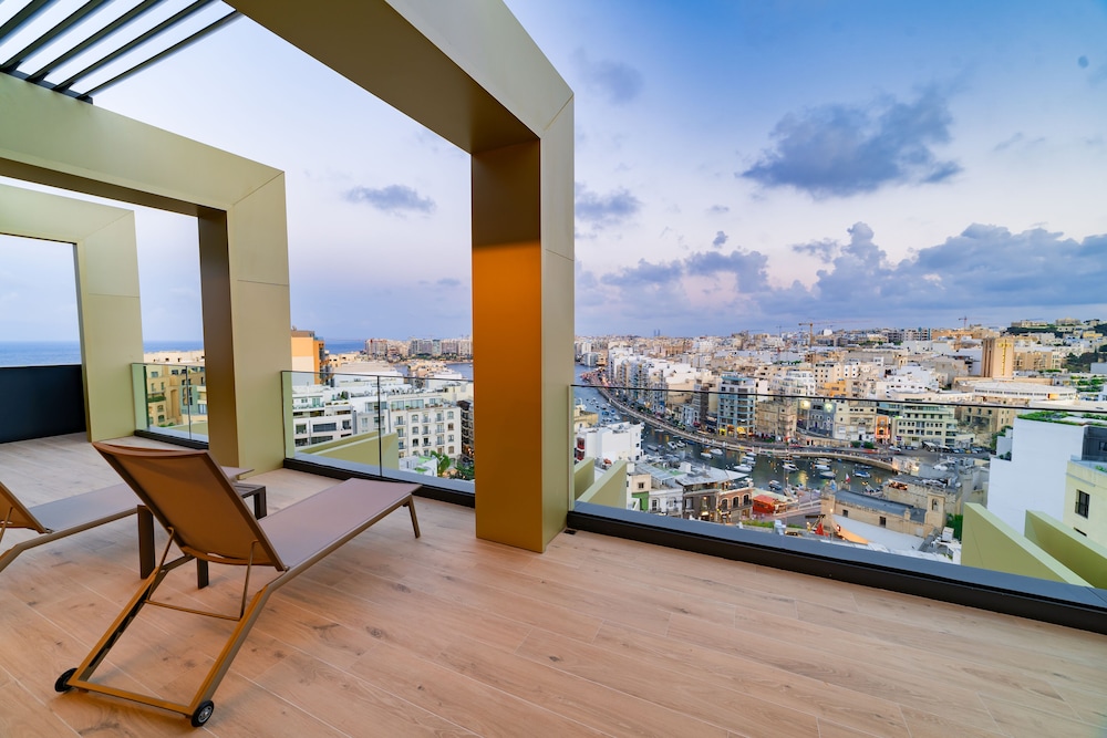 Mercure St. Julian s Malta 32/69