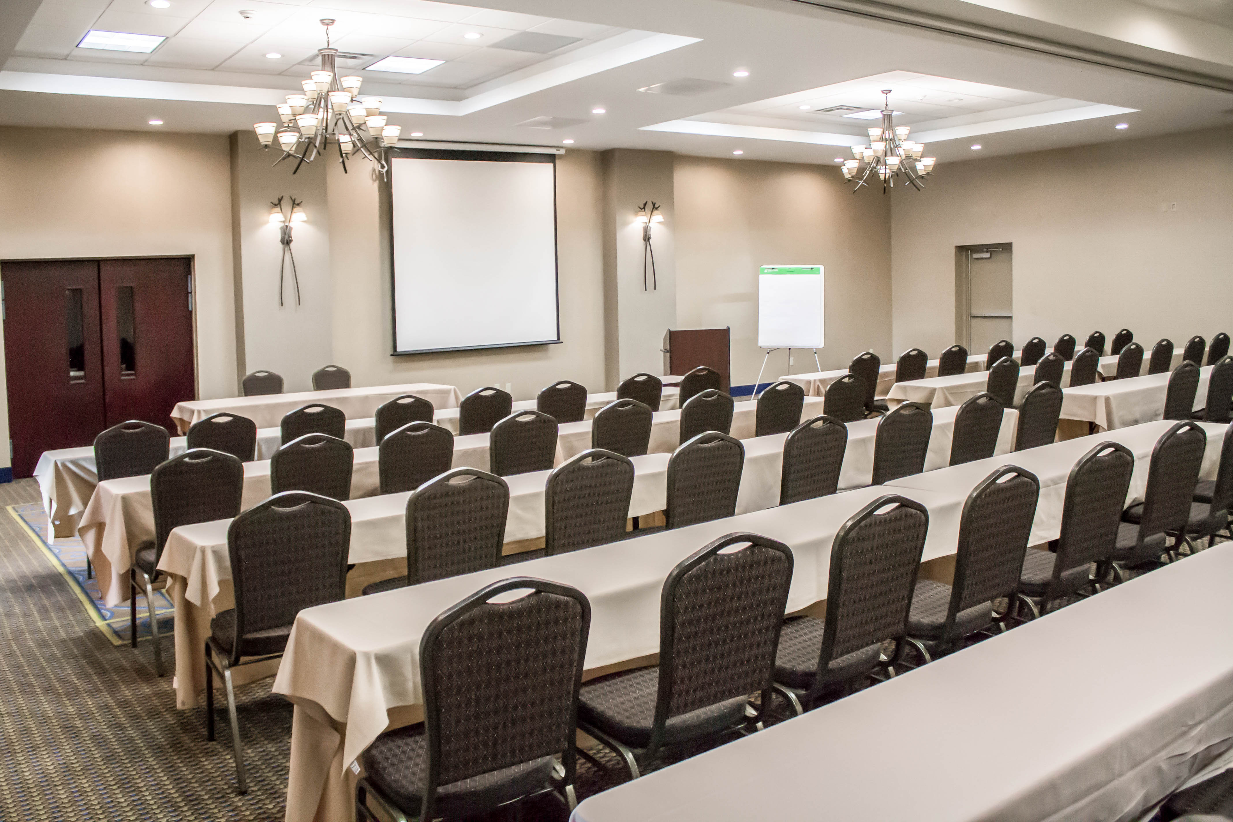 Holiday Inn Express And Suites Albany Airport Wolf Road 11/16