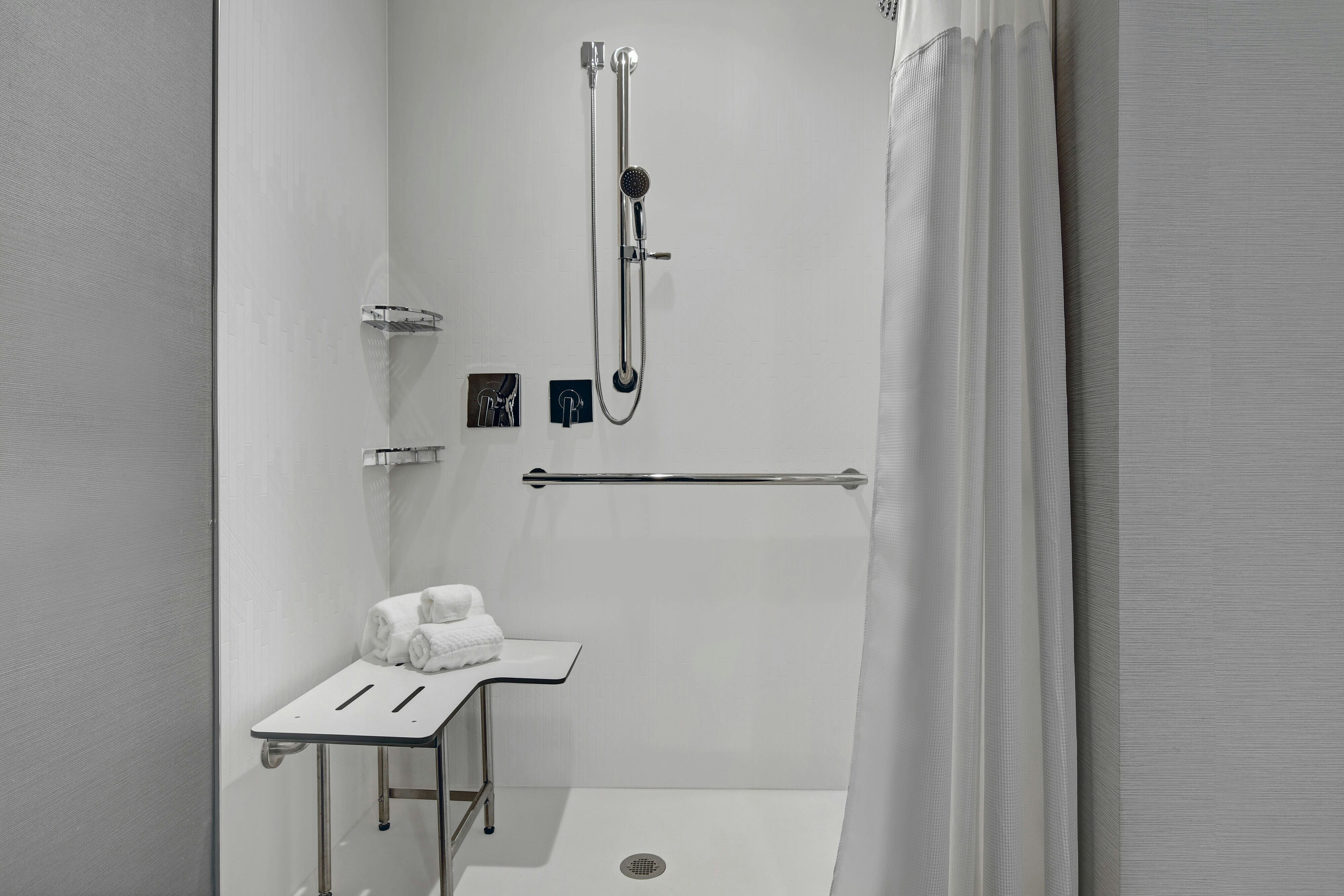 Courtyard by Marriott Manhattan 27/28