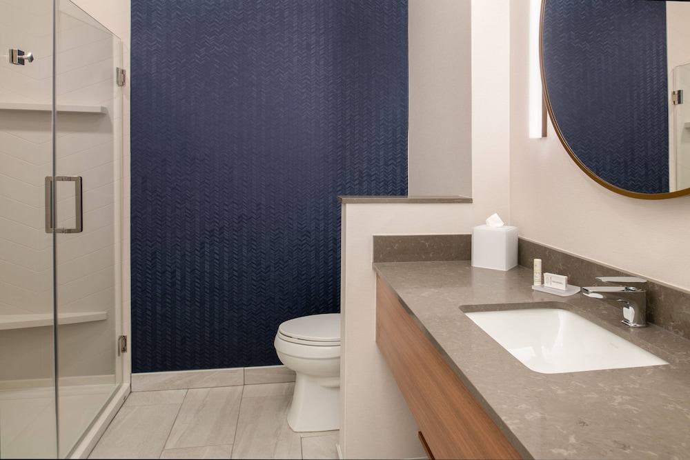 Fairfield Inn & Suites By Marriott Wenatchee 12/38