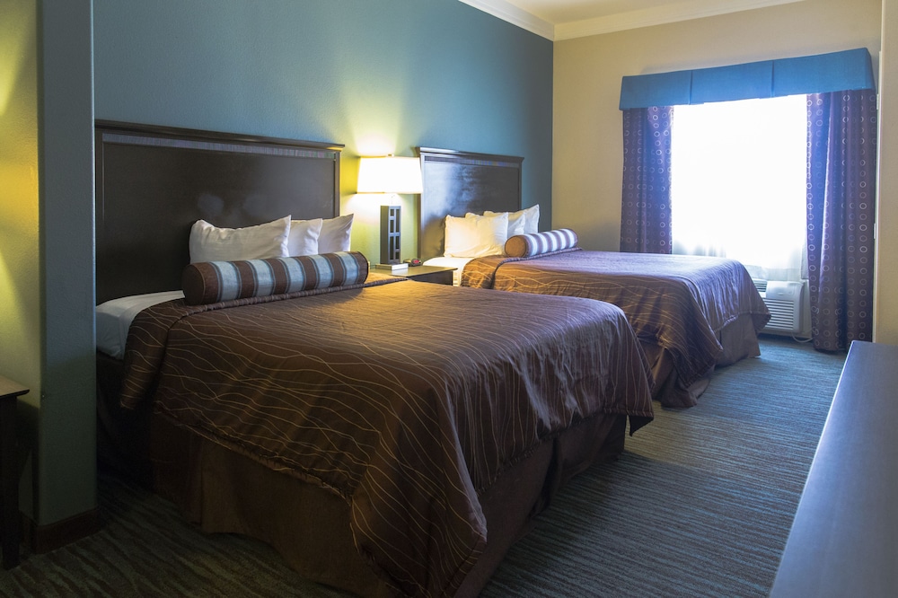 Deluxe, 2 Queen Beds