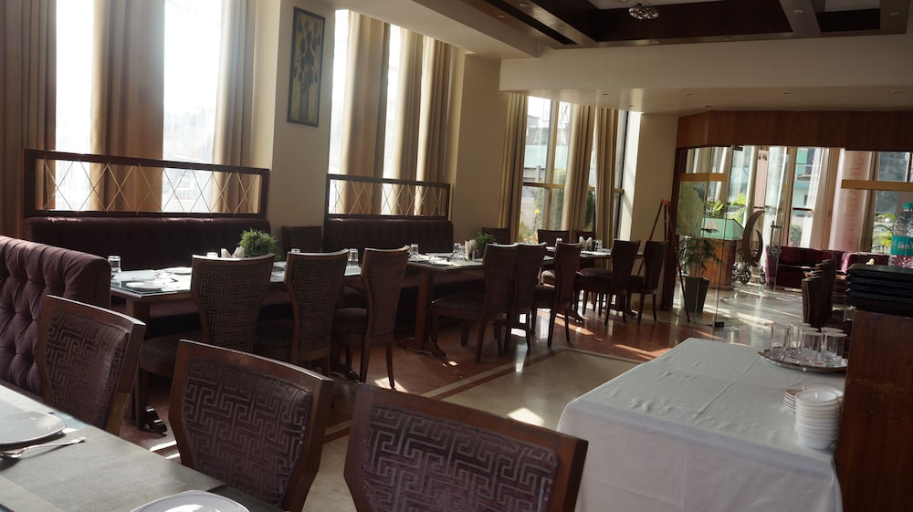 Hotel The Amaris 49/50