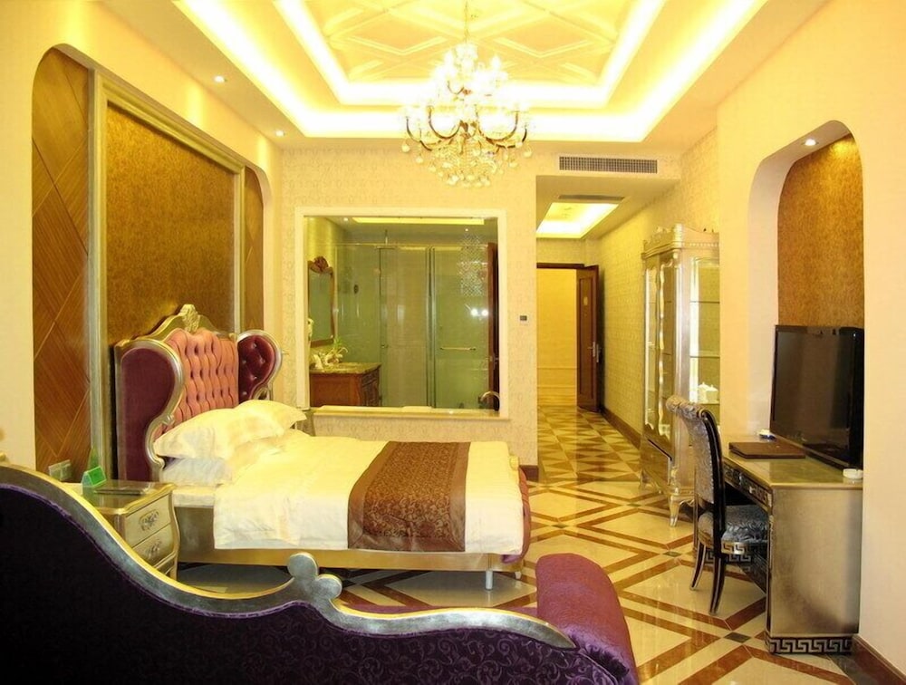 PALM BEACH RESORT AND SPA 25/48