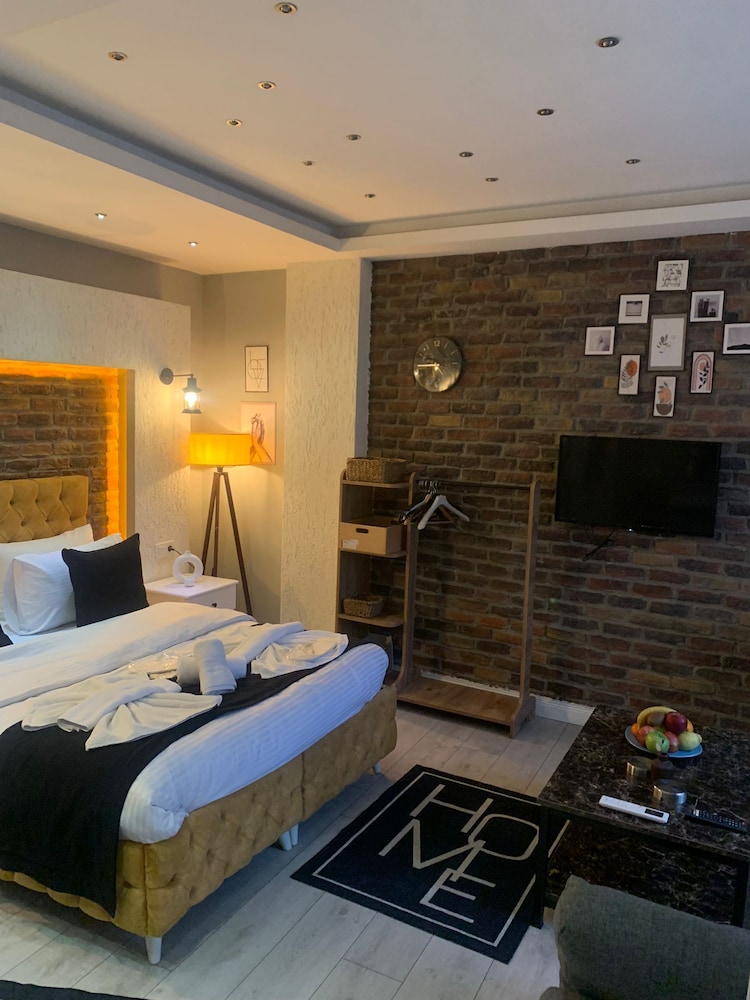 Nova Park Hotel and Suite 18/50