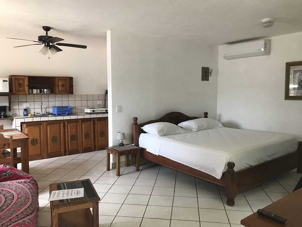 Hotel Flores 9/50