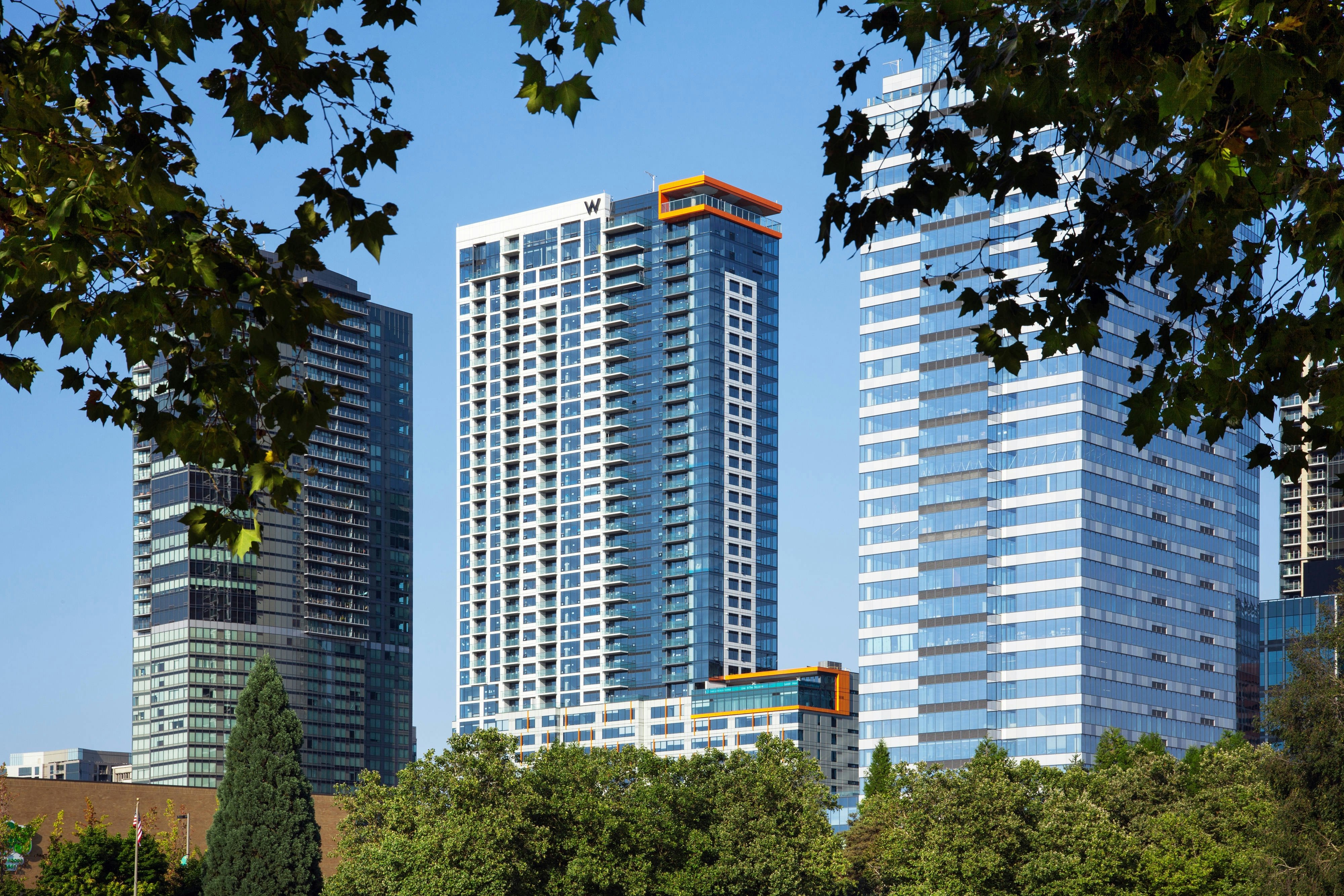 W BELLEVUE