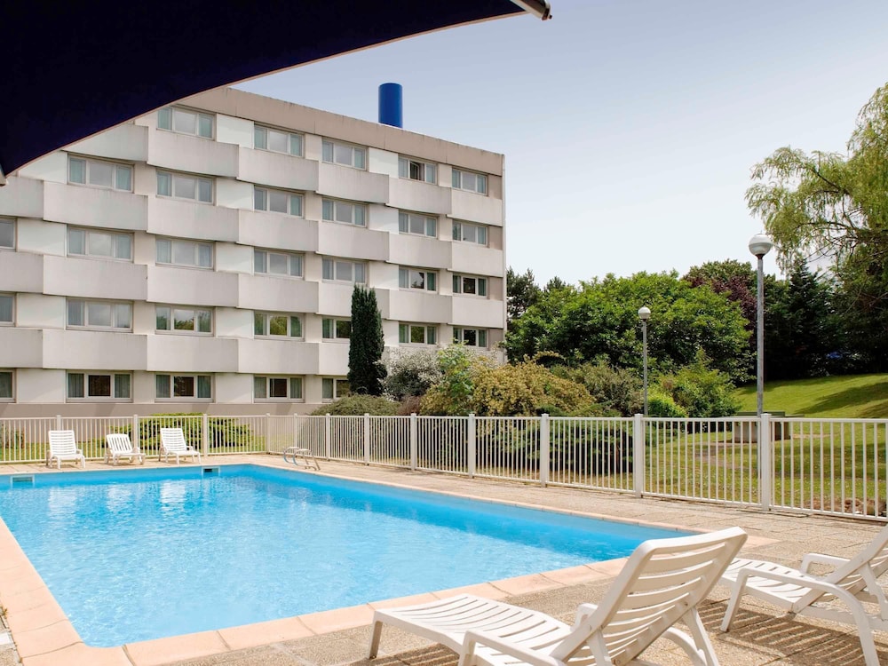 Hotel Mercure Paris Le Bourget 1/74