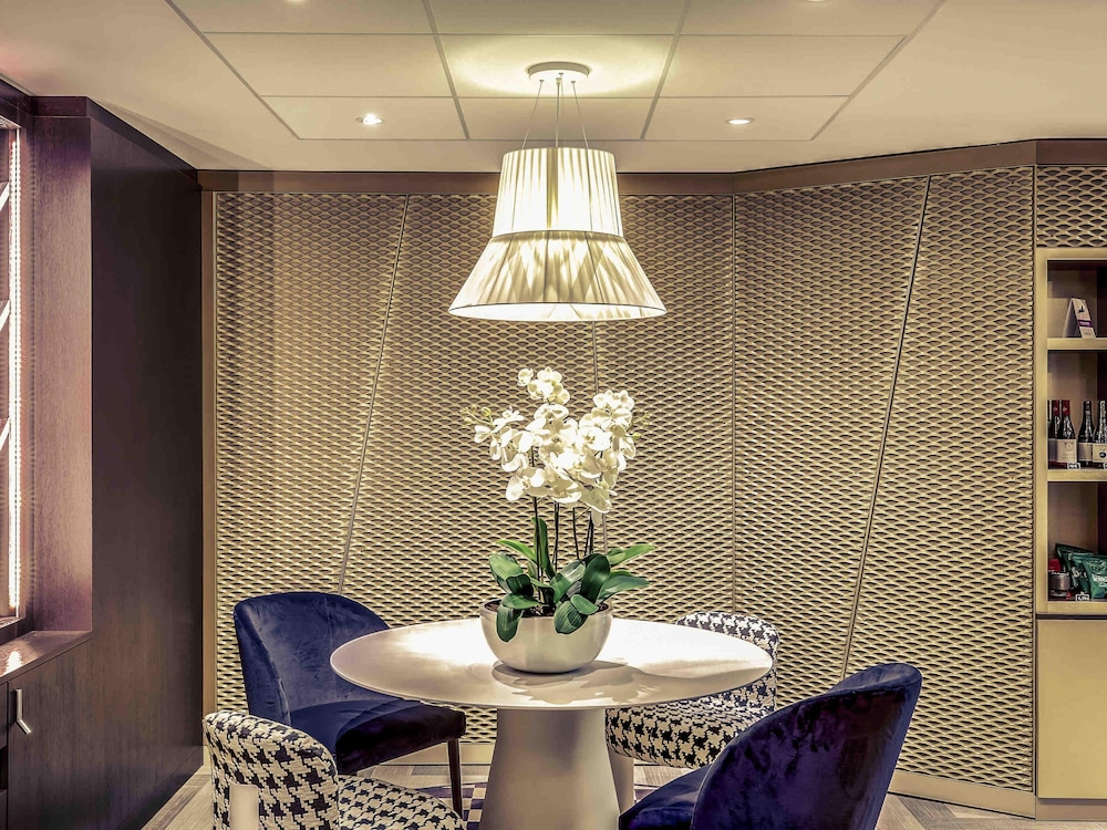 Mercure Paris Arc de Triomphe Etoile 61/72