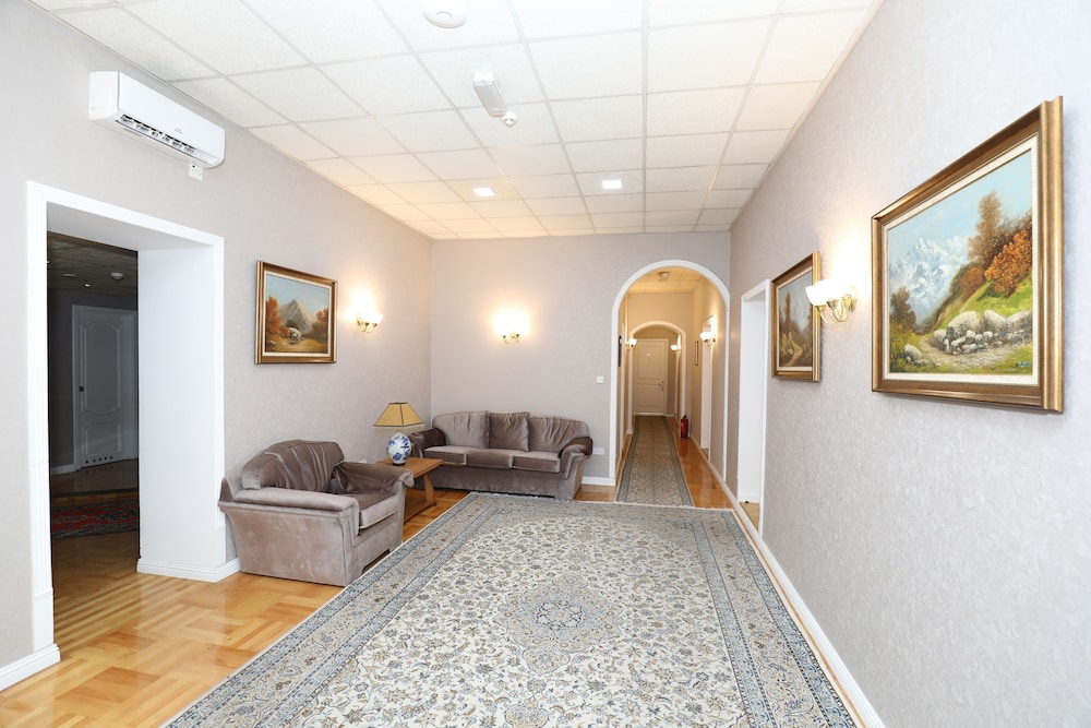 Azcot Hotel 33/45