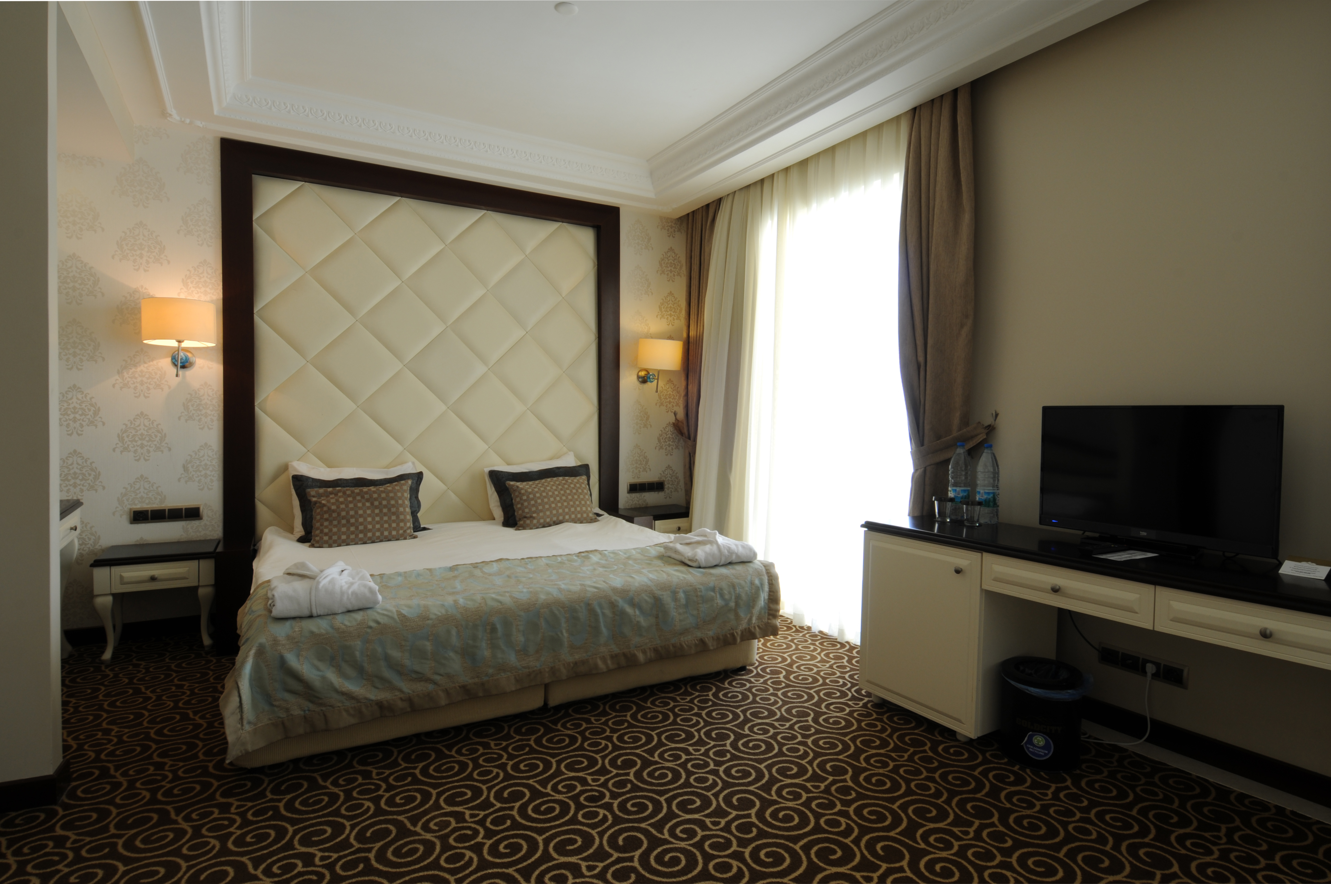DOUBLE STANDARD ROOM