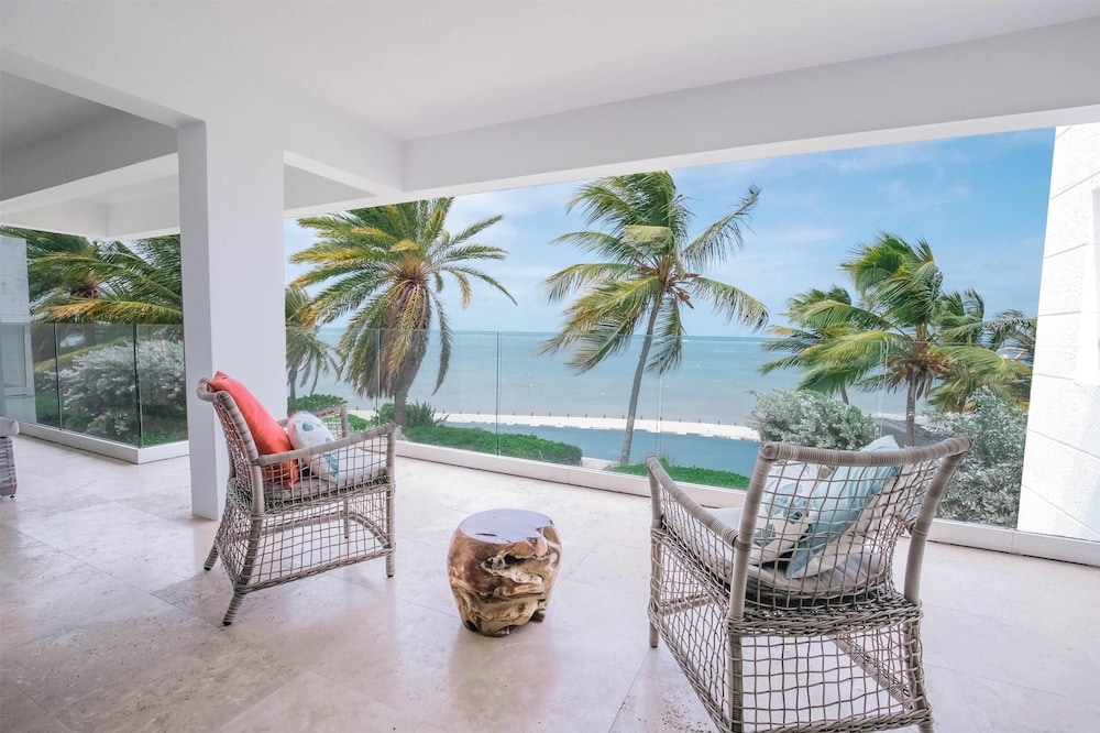 Hodges Bay Resort & Spa, an HQ Luxury Resort & Residences 38/67