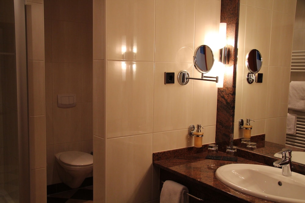 Hotel Amaris 48/50