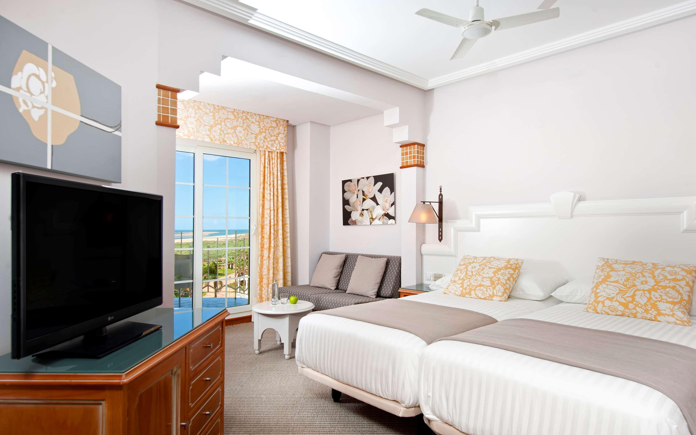 غرفة عائلية بإطلالة على البحر، Melia Atlantico Isla Canela 2/10