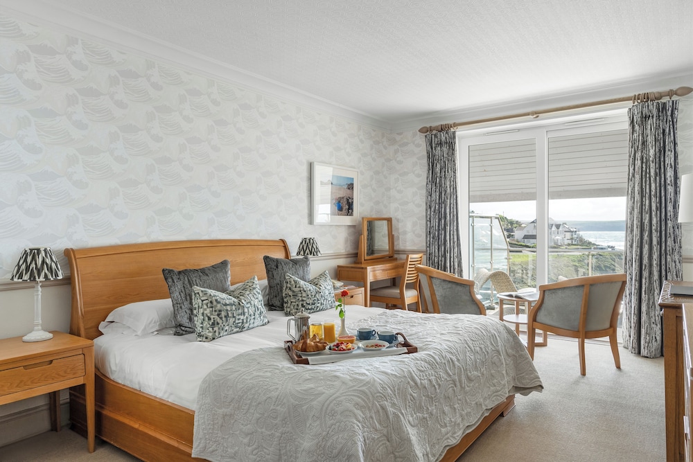 Watersmeet Hotel 9/50
