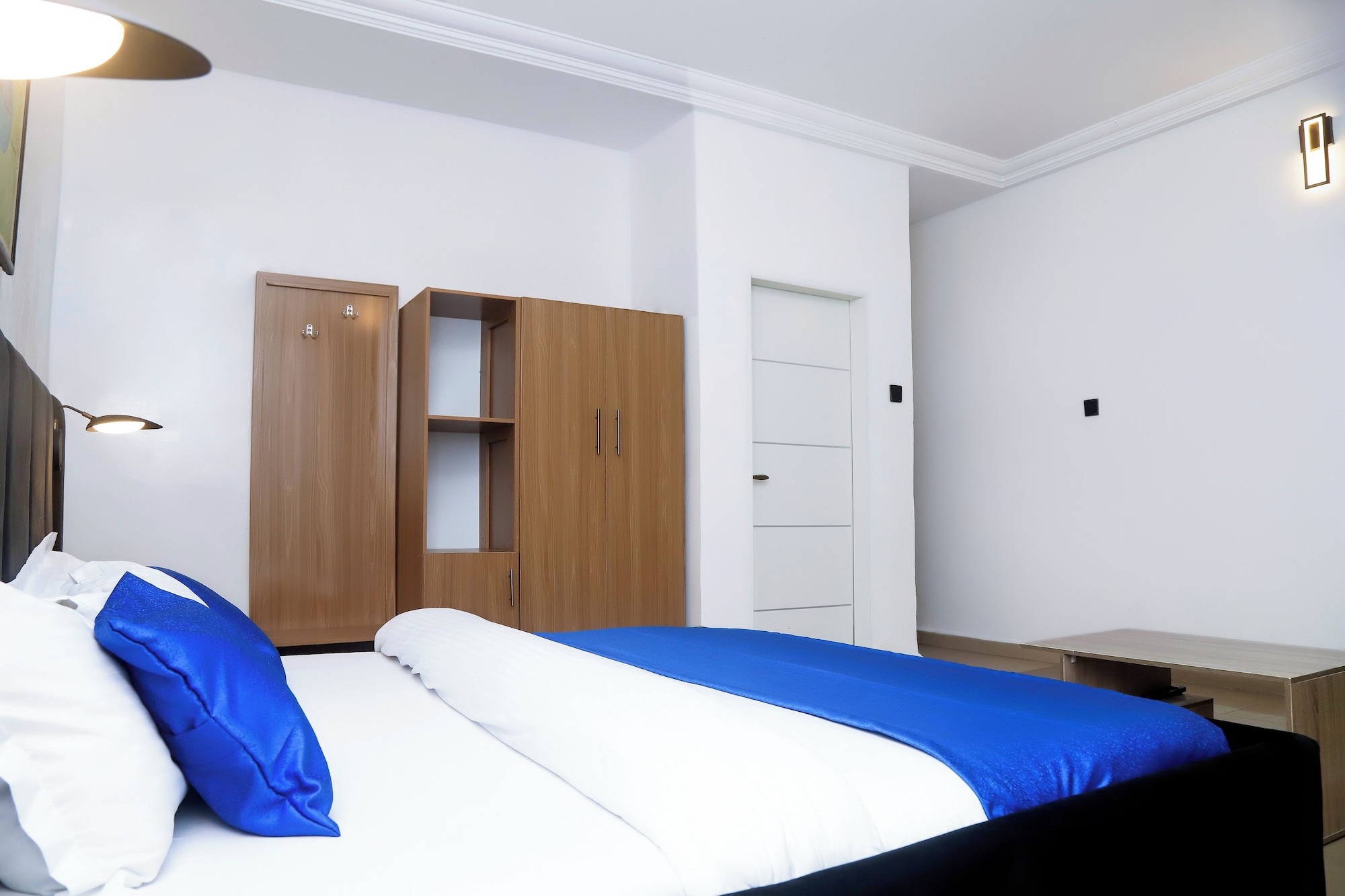 غرفة ملكية بسرير كوين، Western Dreams Hotel 5/6