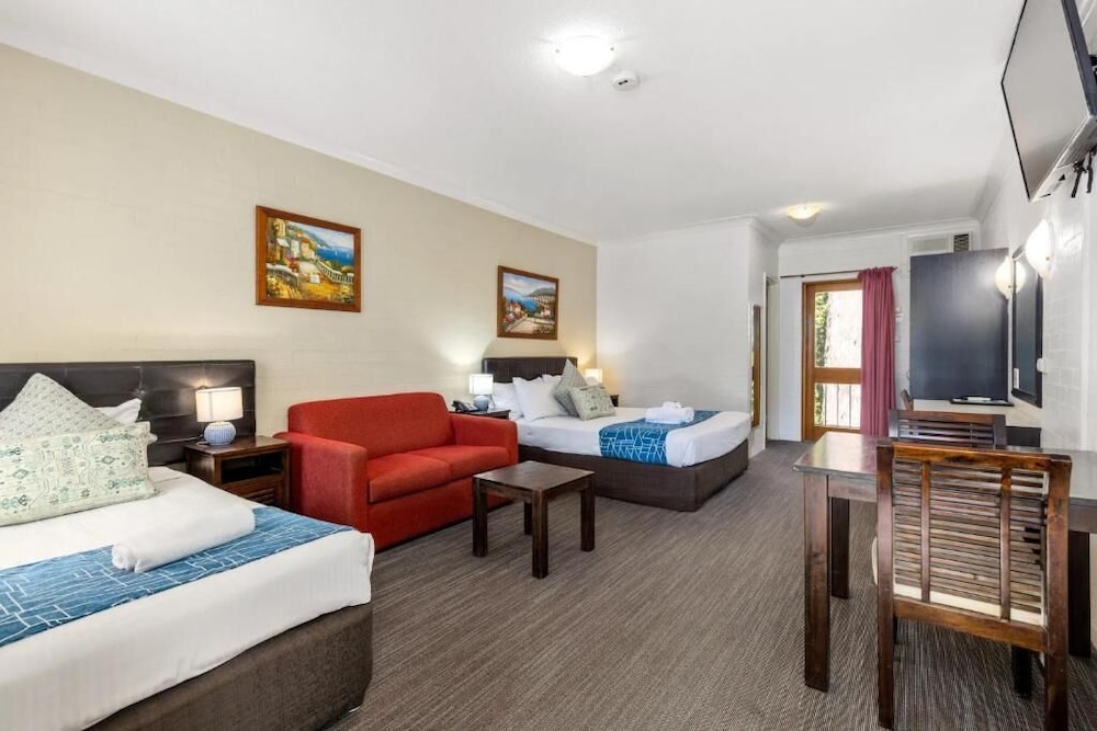 DELUXE, STUDIO, SUITE, RESORT VIEW
