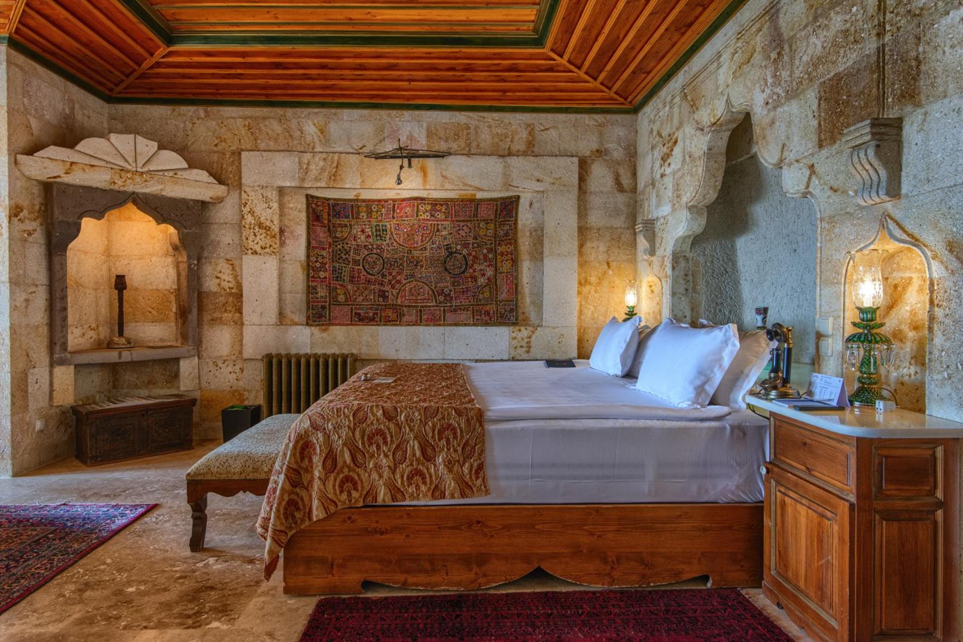 Suite, King Bed