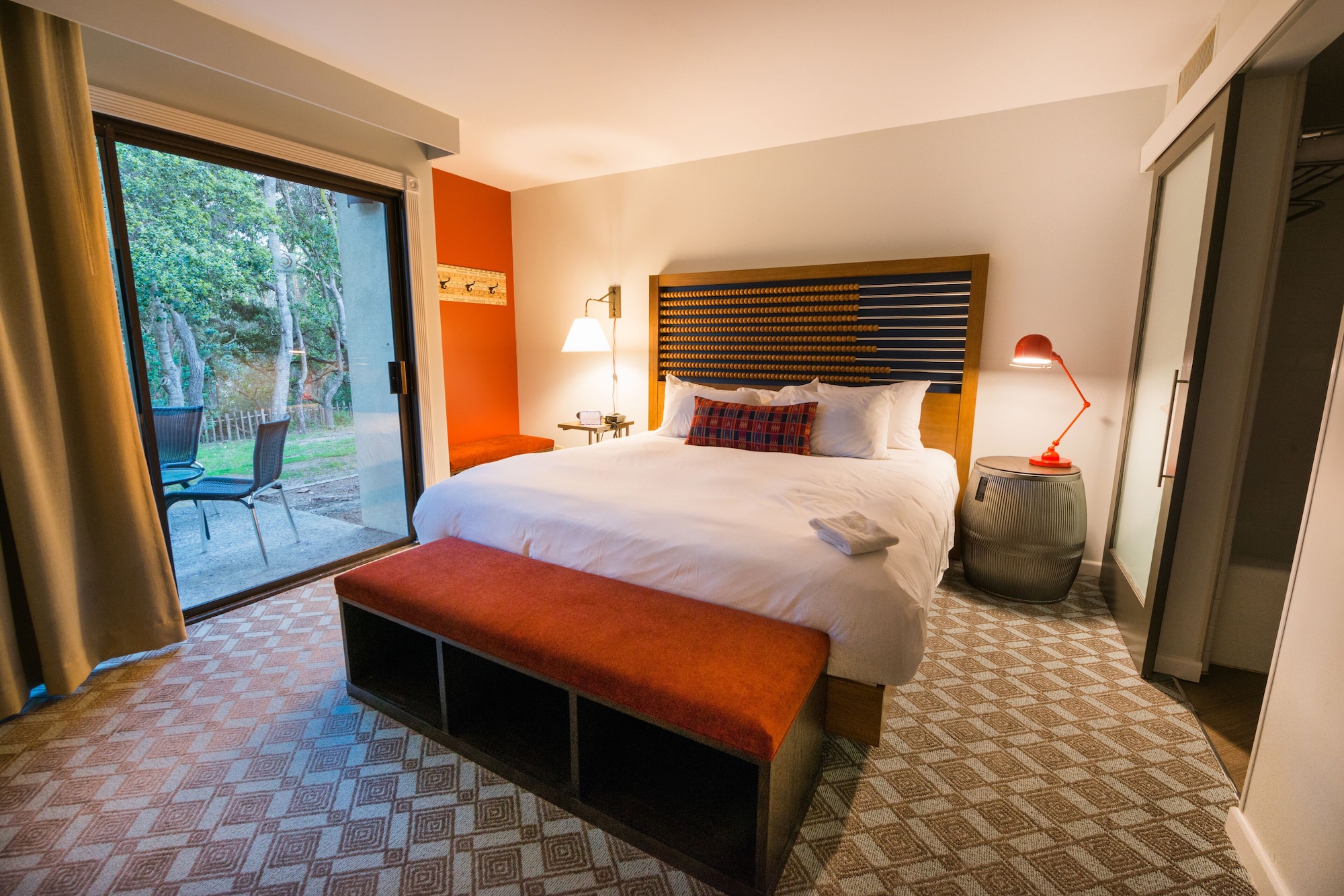 Premium, Suite, King Bed, Forest View, Patio