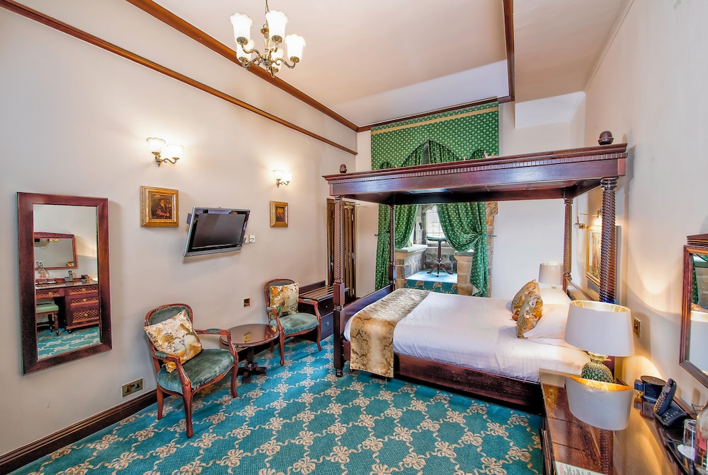 Suite, Queen Bed