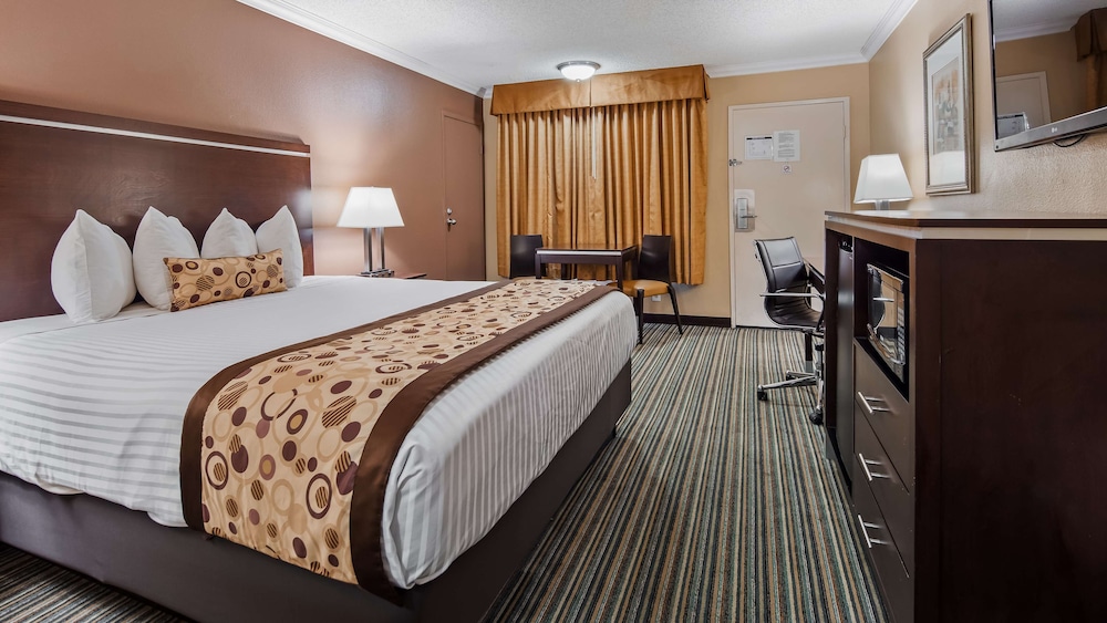 Best Western Courtesy Inn - Anaheim Park Hotel 13/31