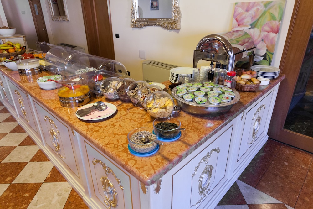 Villa Isabella Hotel & Residence 18/50