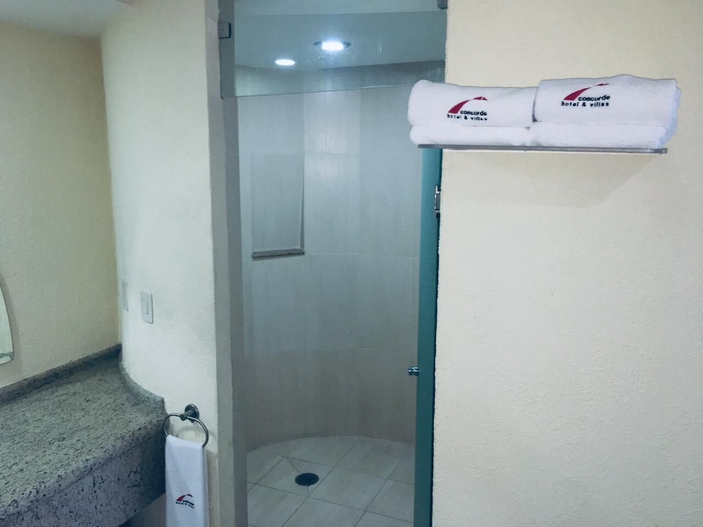Concorde Hotel 25/73