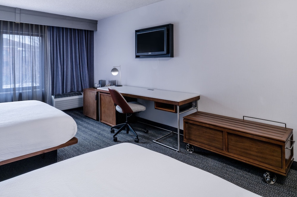 غرفة بسريرين كوين لذوي الإعاقة، Courtyard By Marriott Salt Lake City Airport 2/5