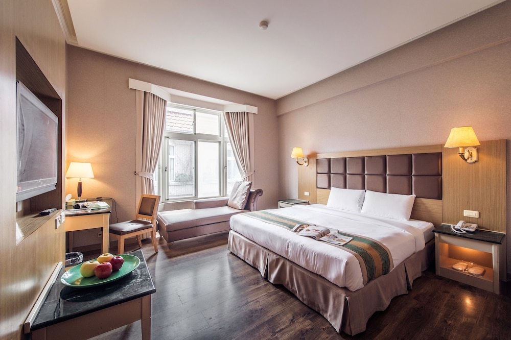Travel Road Hotel 10/37